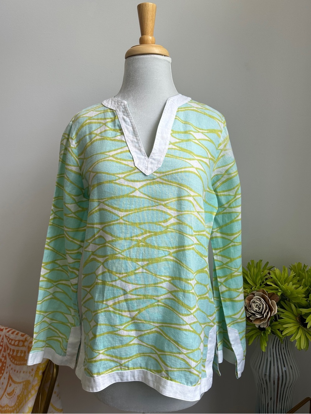 Lands End -Linen V-Neck -Long Sleeve